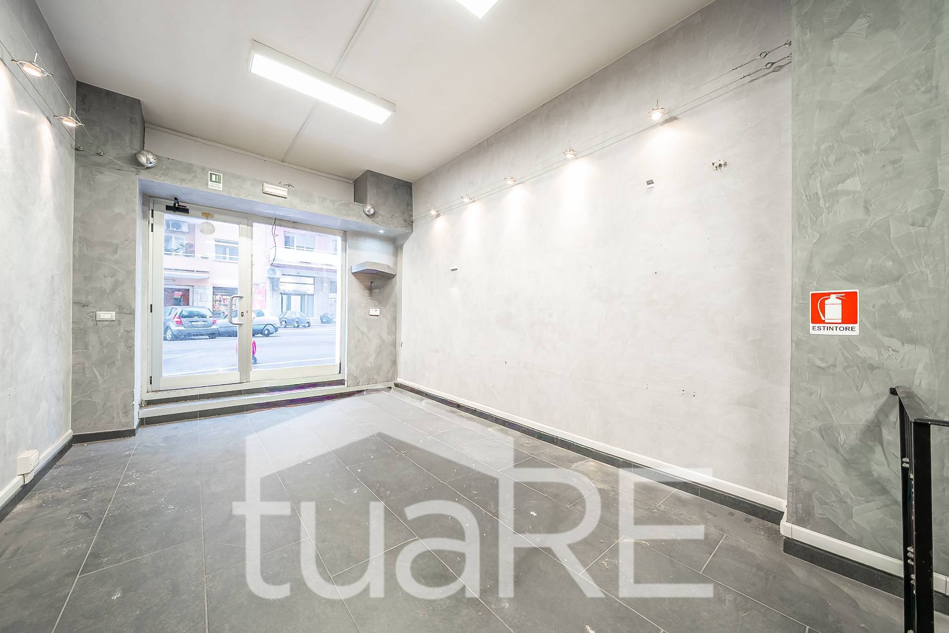 Locale commerciale in vendita a Roma