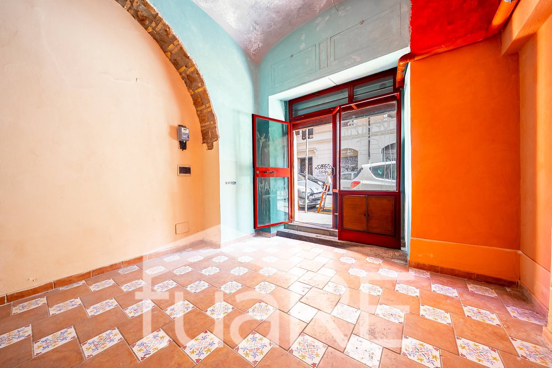 Locale commerciale in vendita a Roma, San Lorenzo