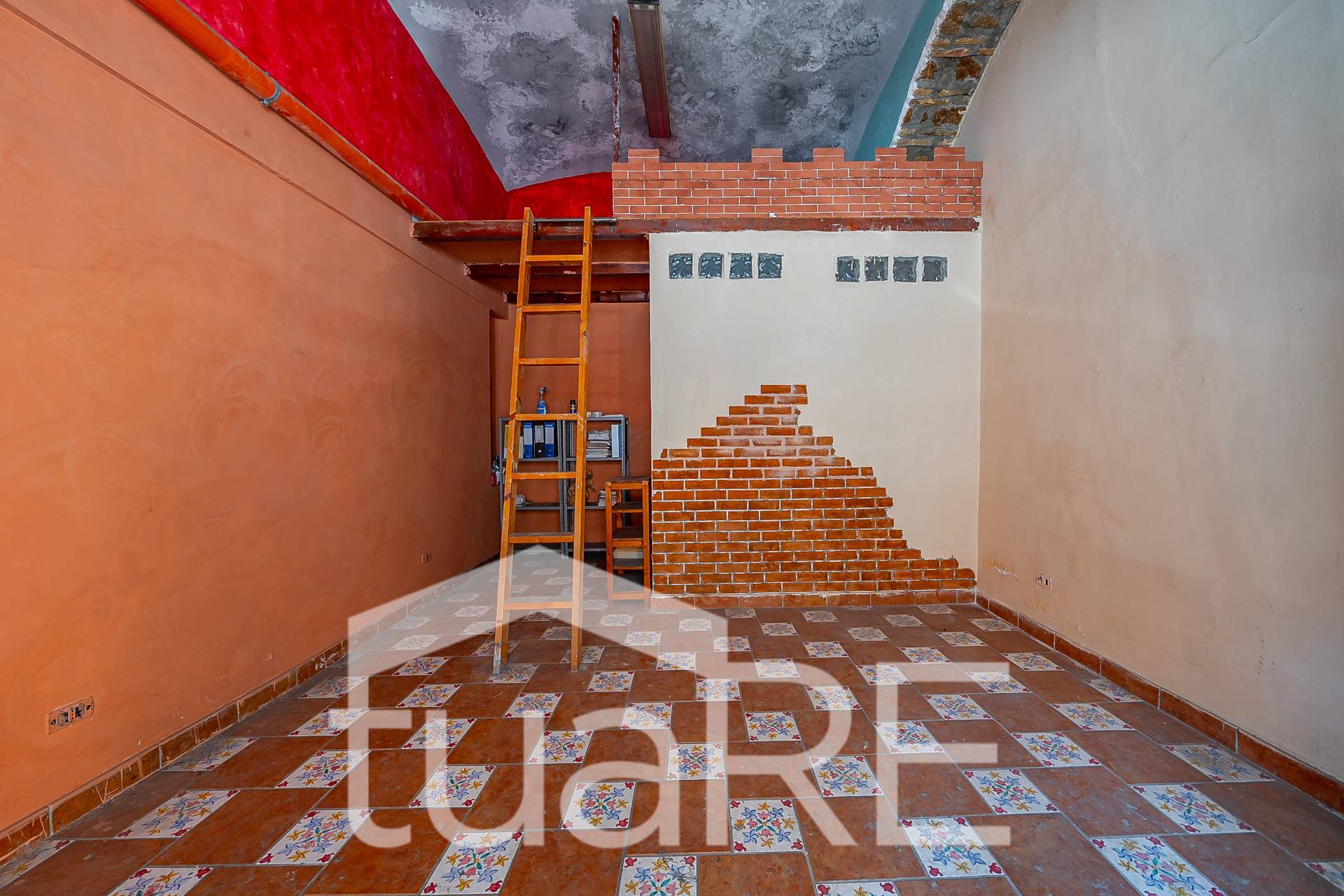 Locale commerciale in vendita a Roma, San Lorenzo