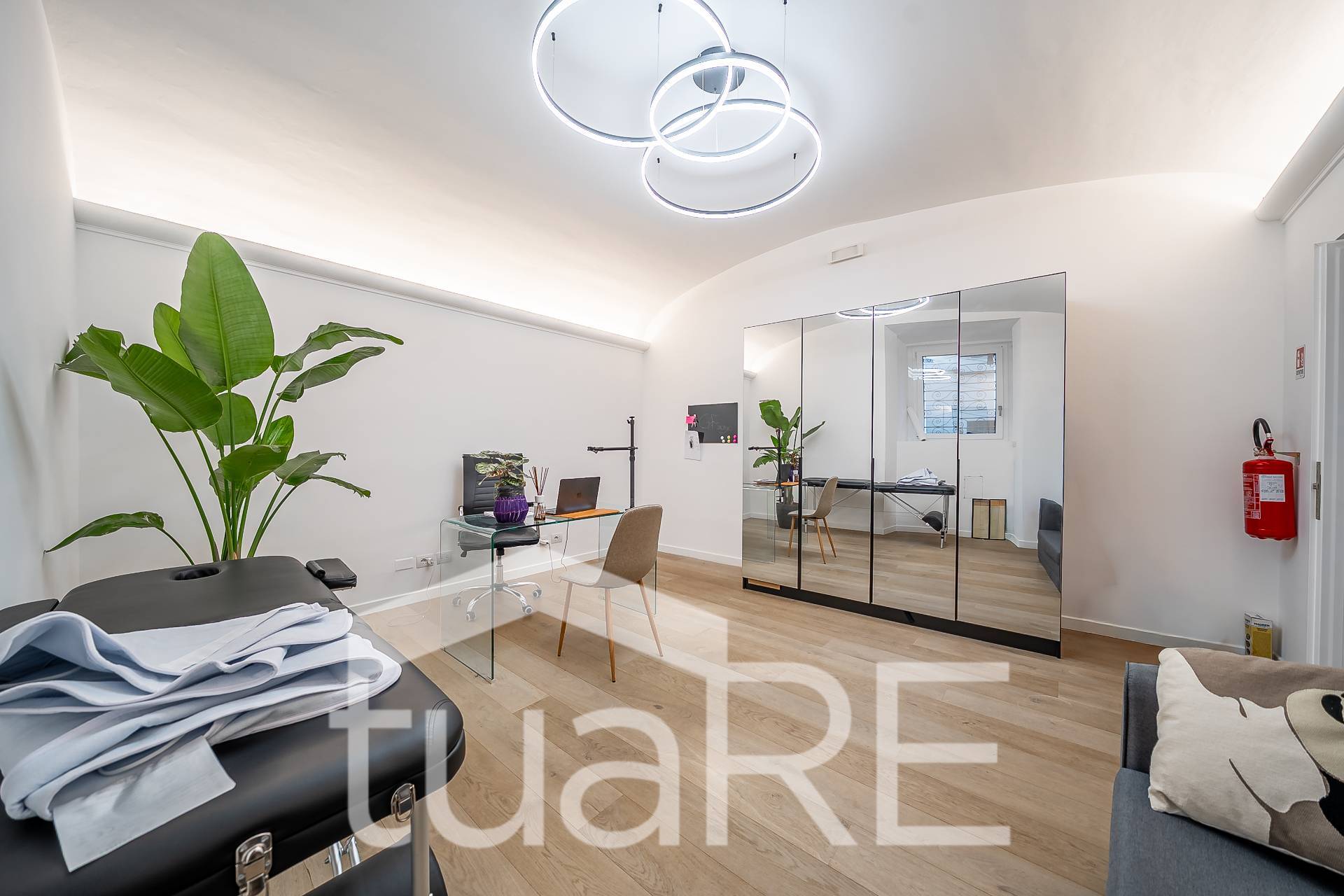 Locale commerciale in vendita a Roma, Centro Storico