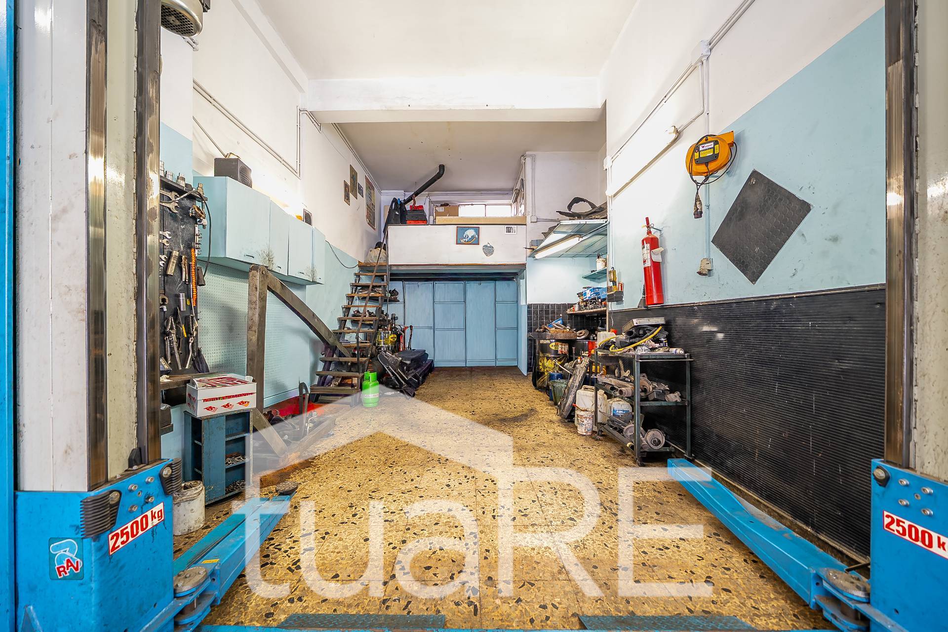 Locale commerciale in vendita a Roma, Collatino