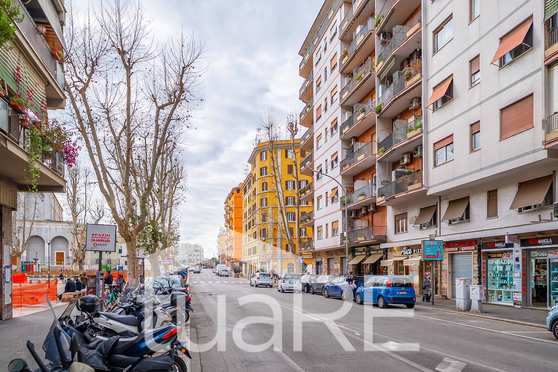 Locale commerciale in vendita a Roma, Collatino