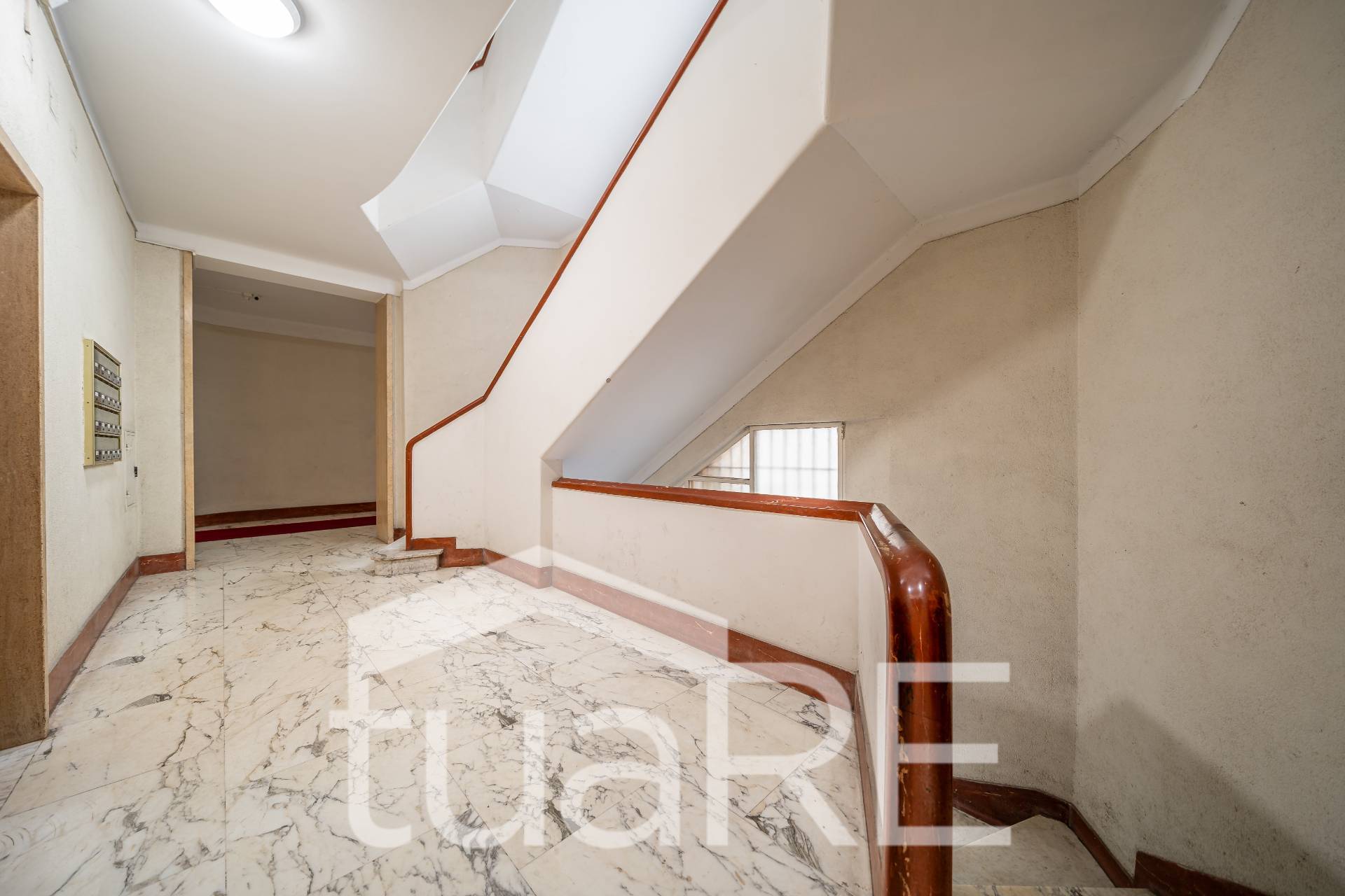 Deposito in vendita a Roma