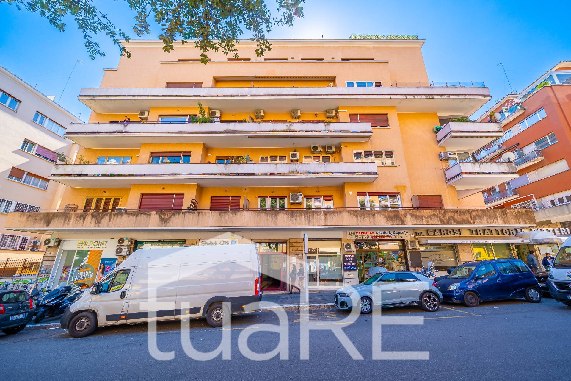 Deposito in vendita a Roma