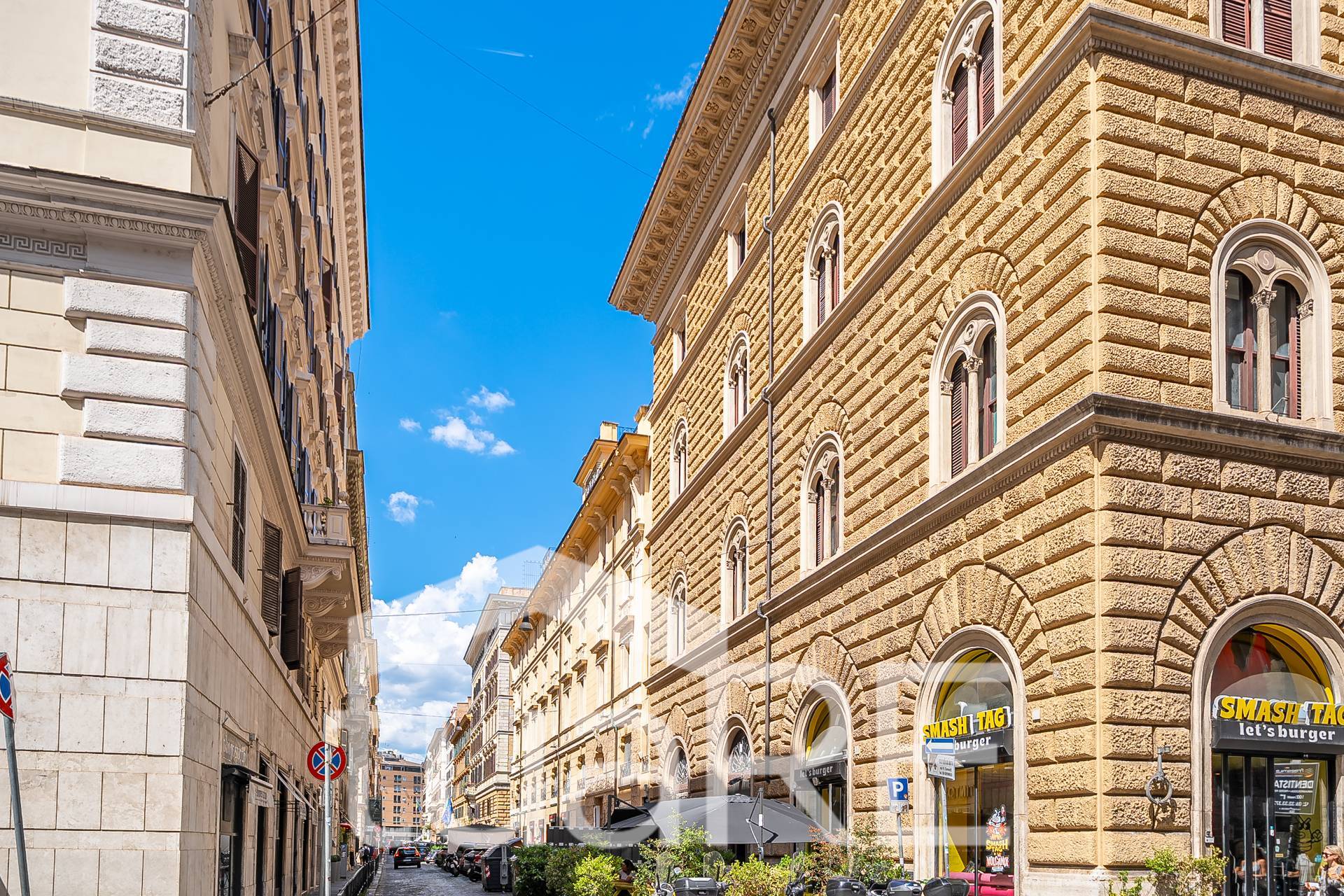 Locale commerciale in vendita a Roma