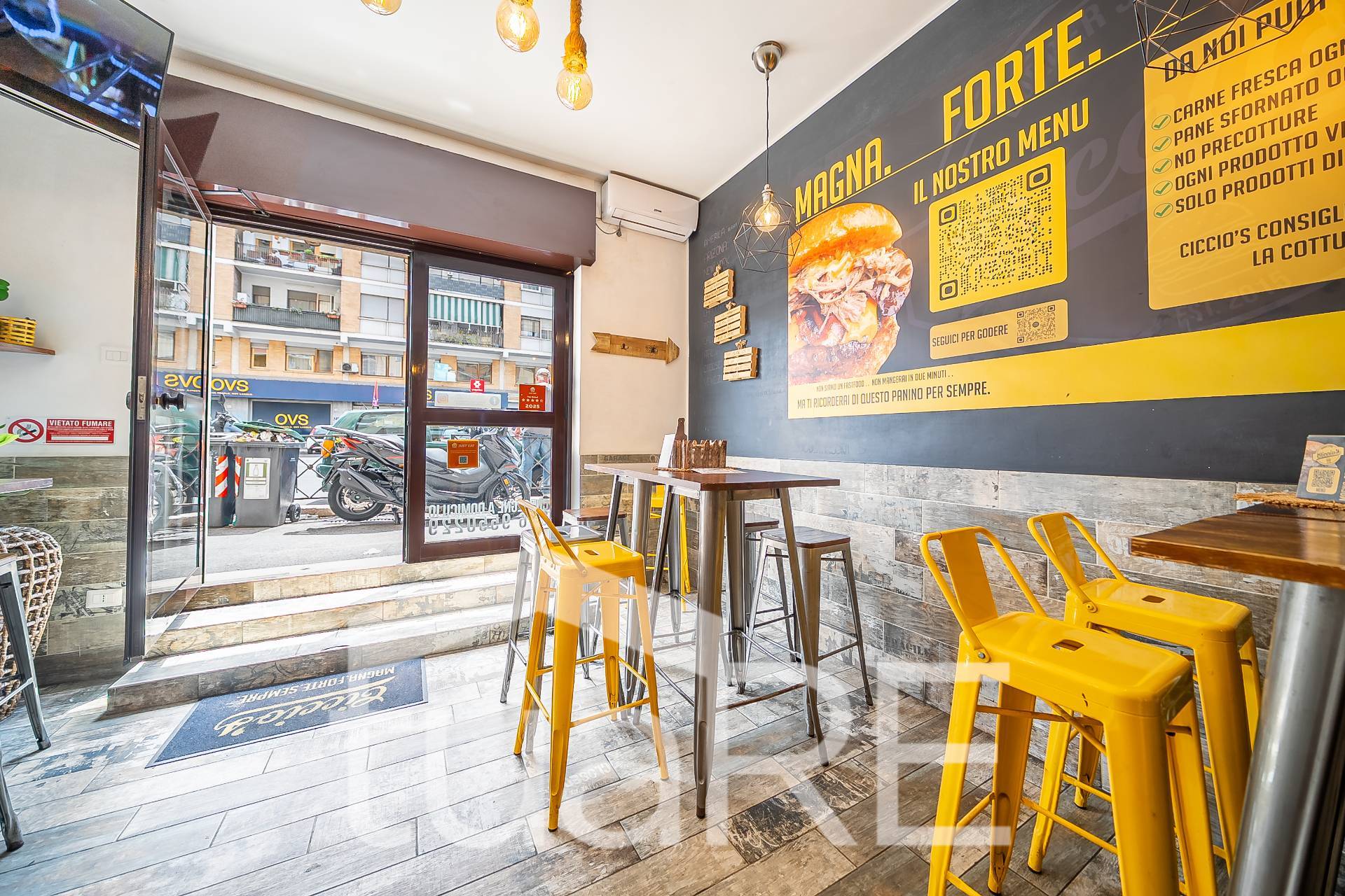 Locale commerciale in vendita a Roma