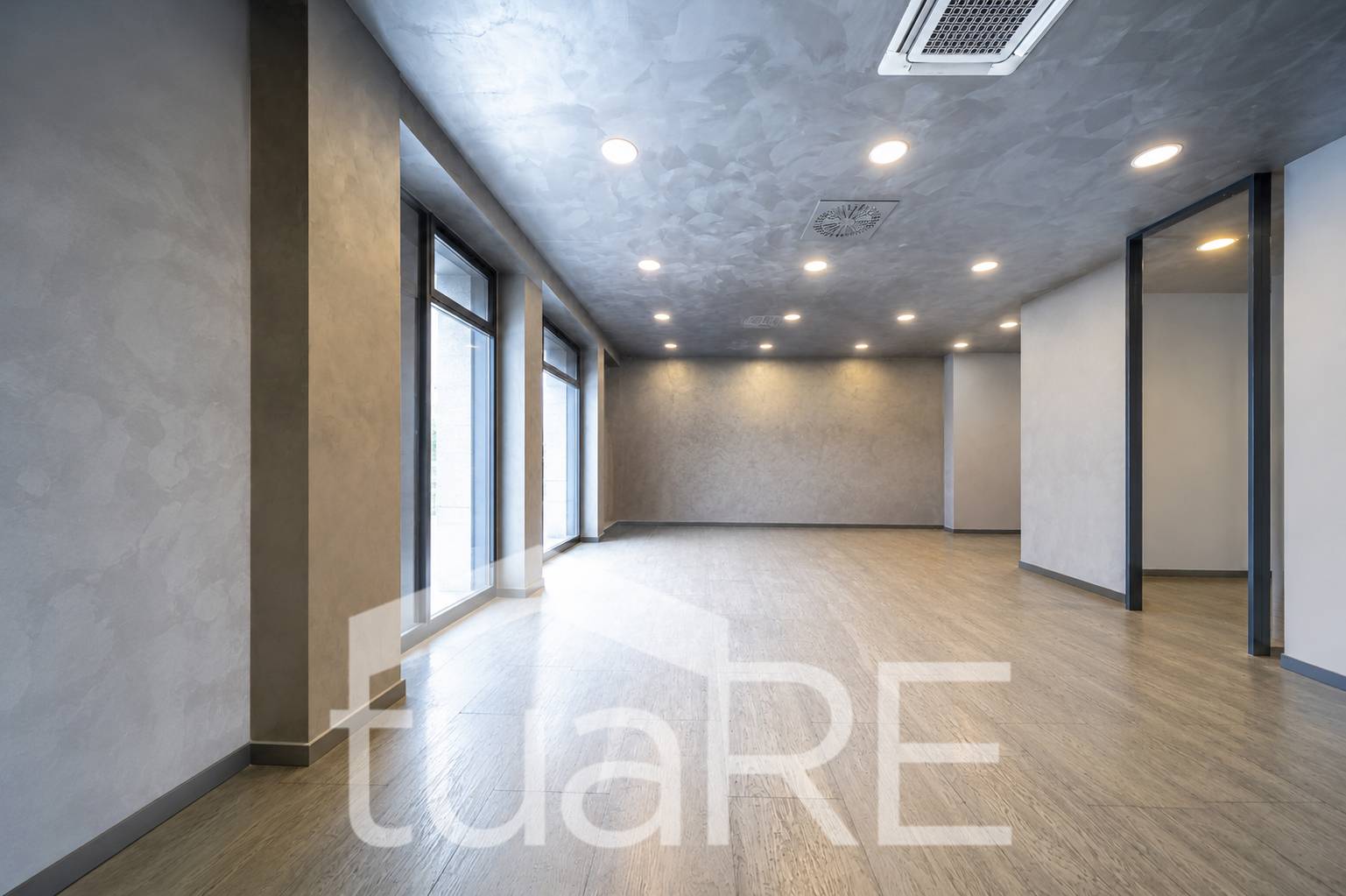 Locale commerciale in vendita a Roma