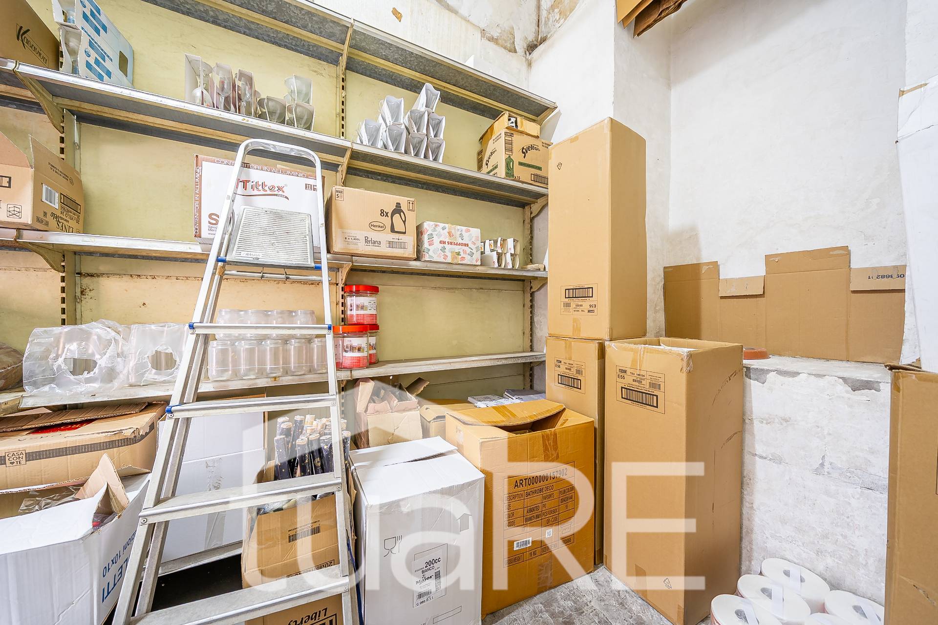 Box o garage in vendita a Roma