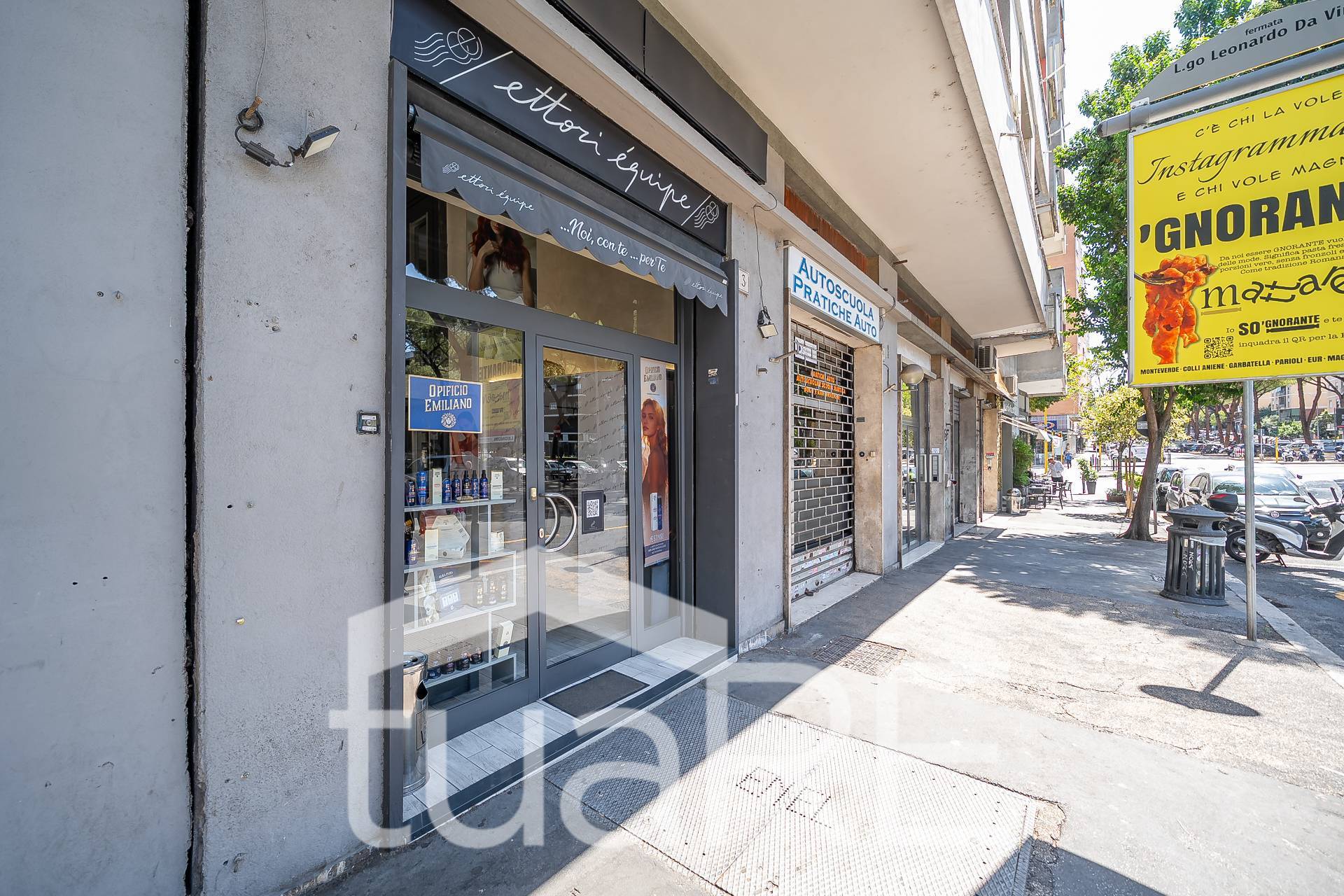 Locale commerciale in vendita a Roma