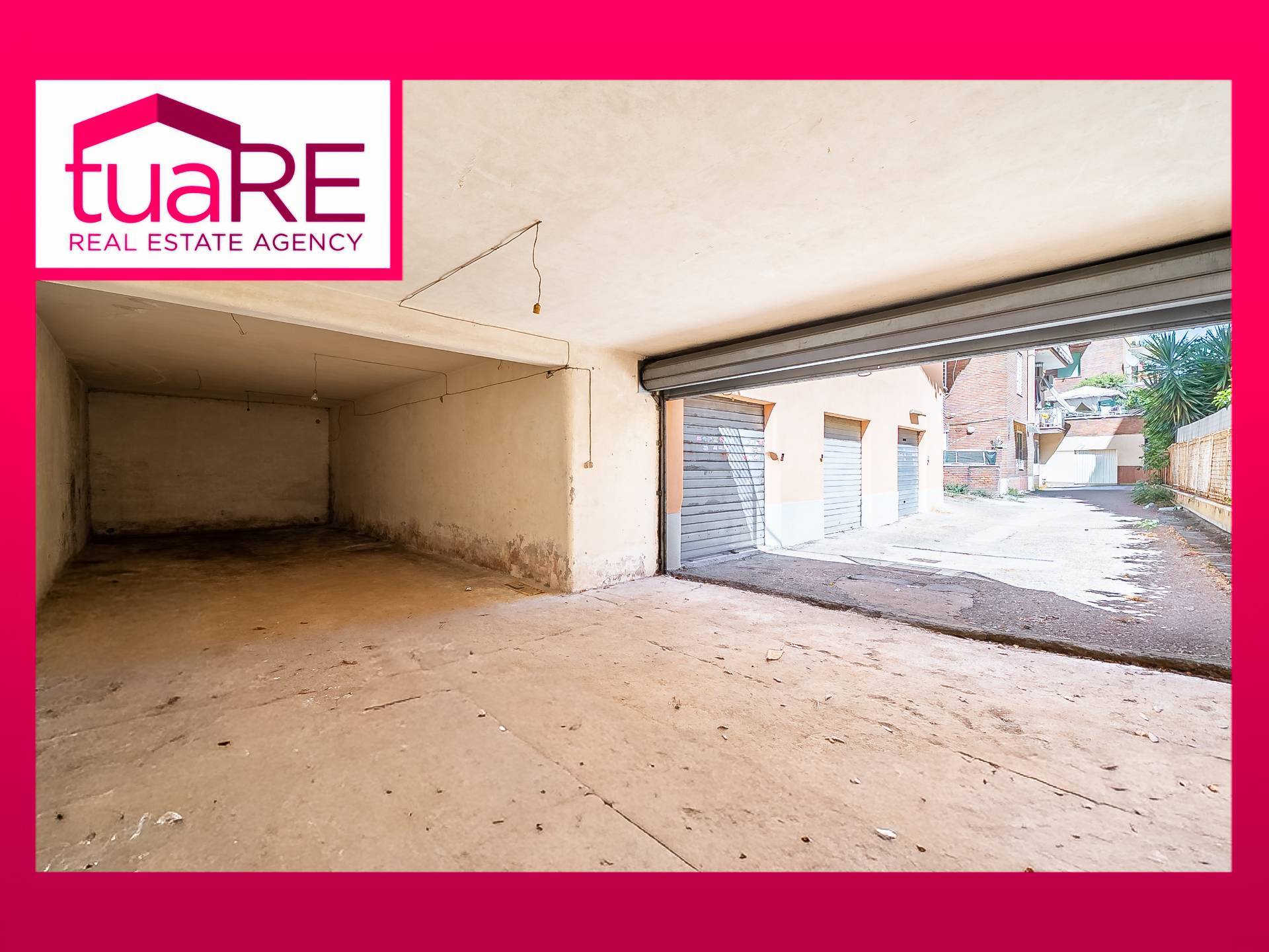 Box o garage in vendita a Roma