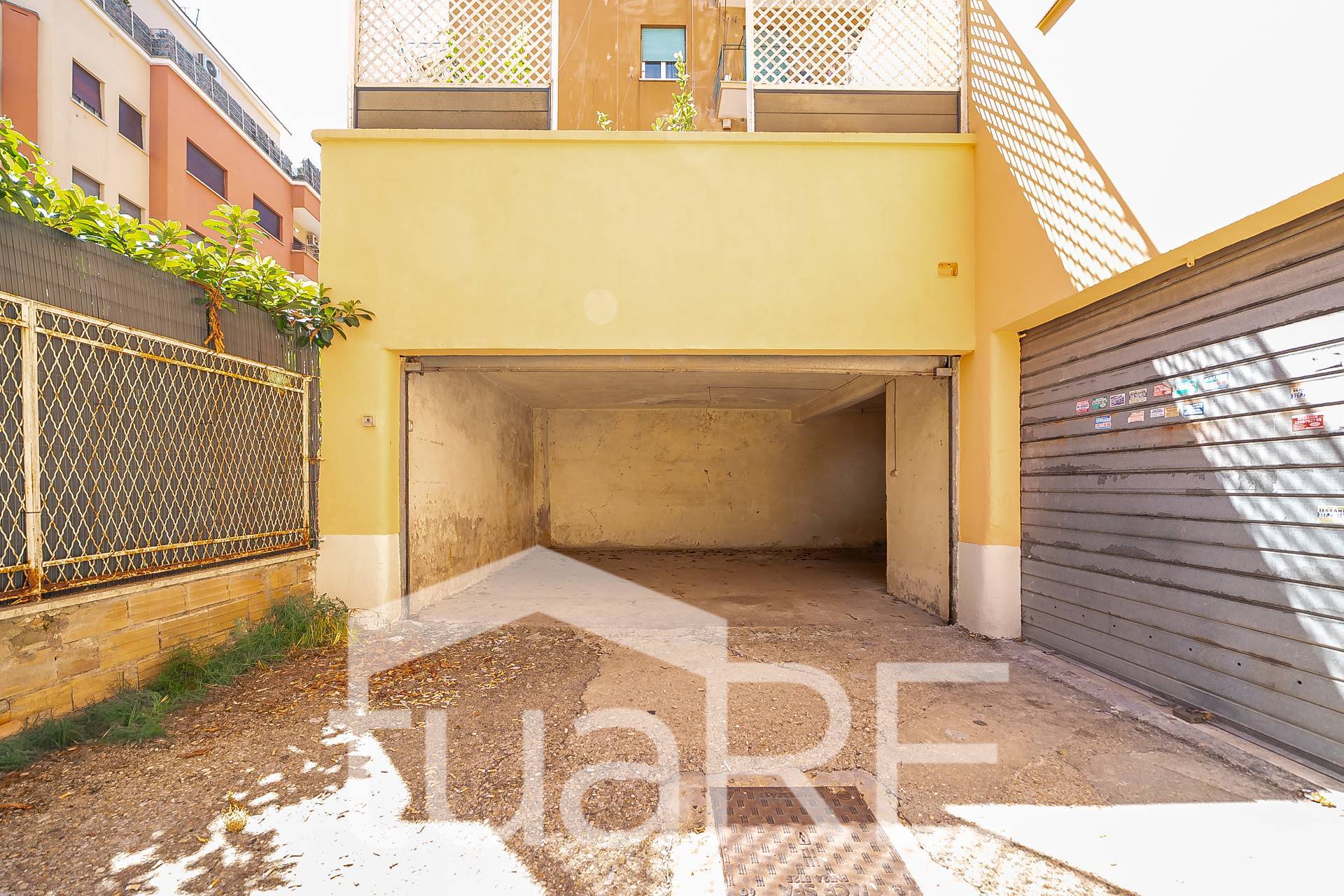 Box o garage in vendita a Roma
