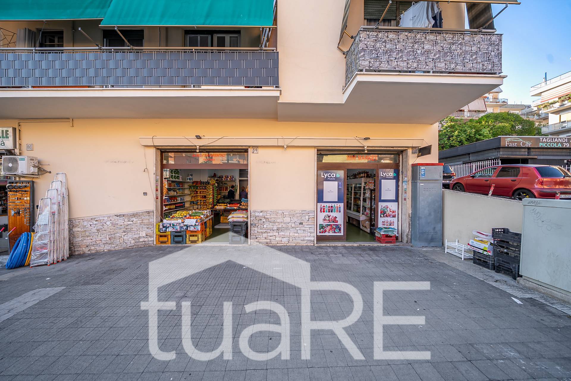 Locale commerciale in vendita a Roma