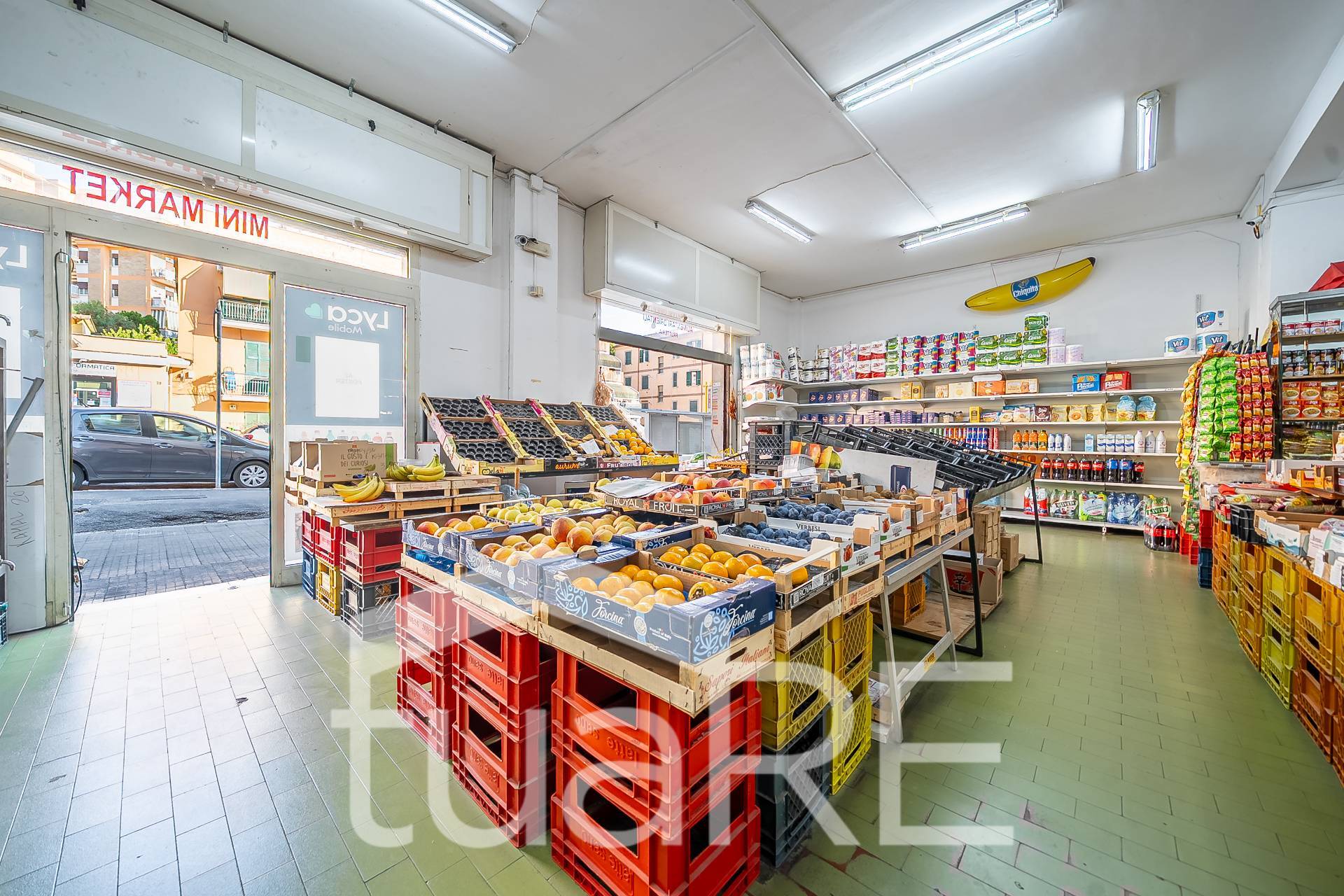 Locale commerciale in vendita a Roma