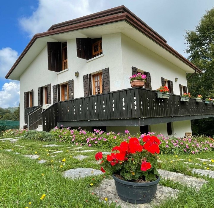 Villa con giardino a Solagna