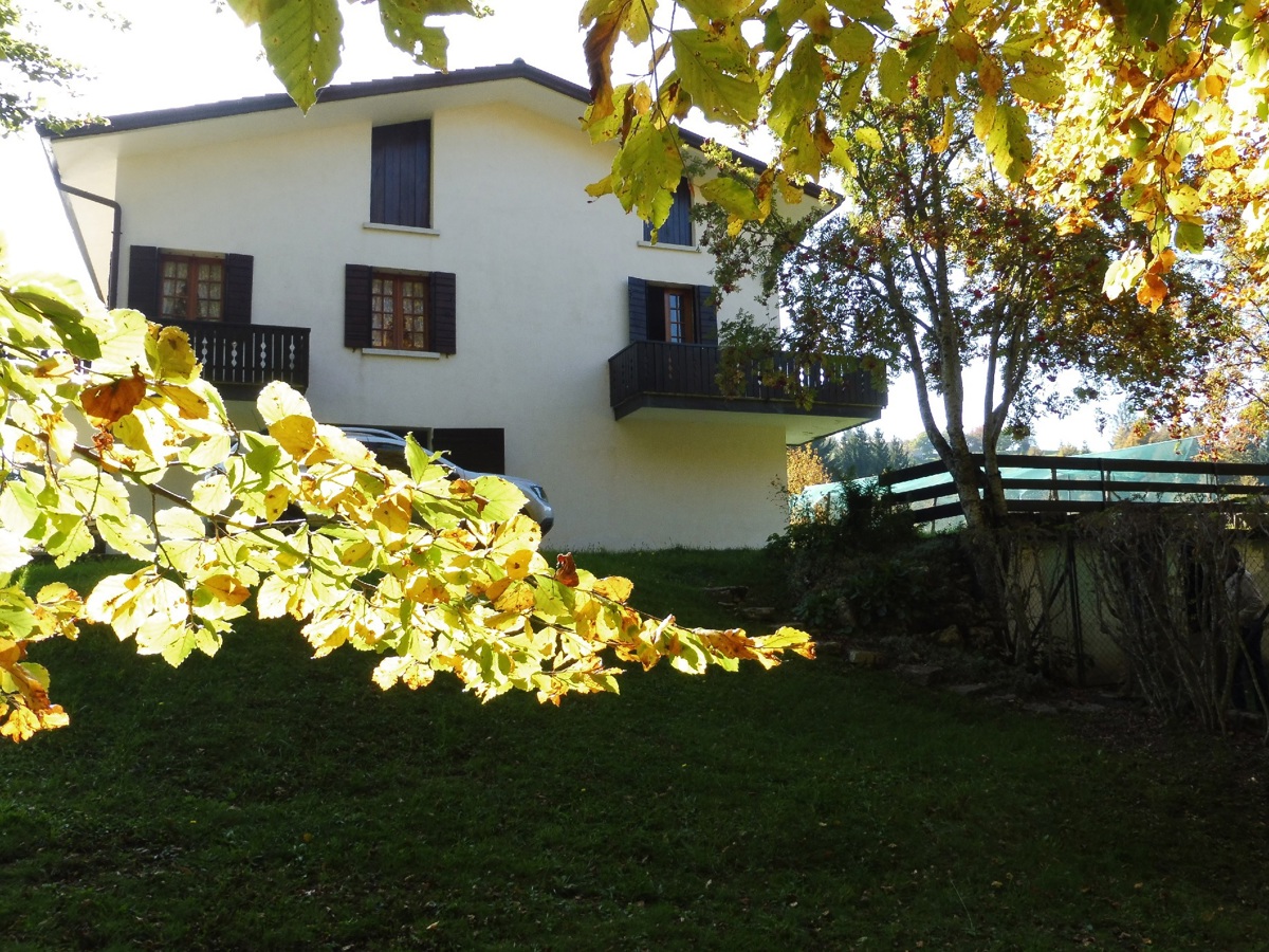 Villa con giardino a Solagna