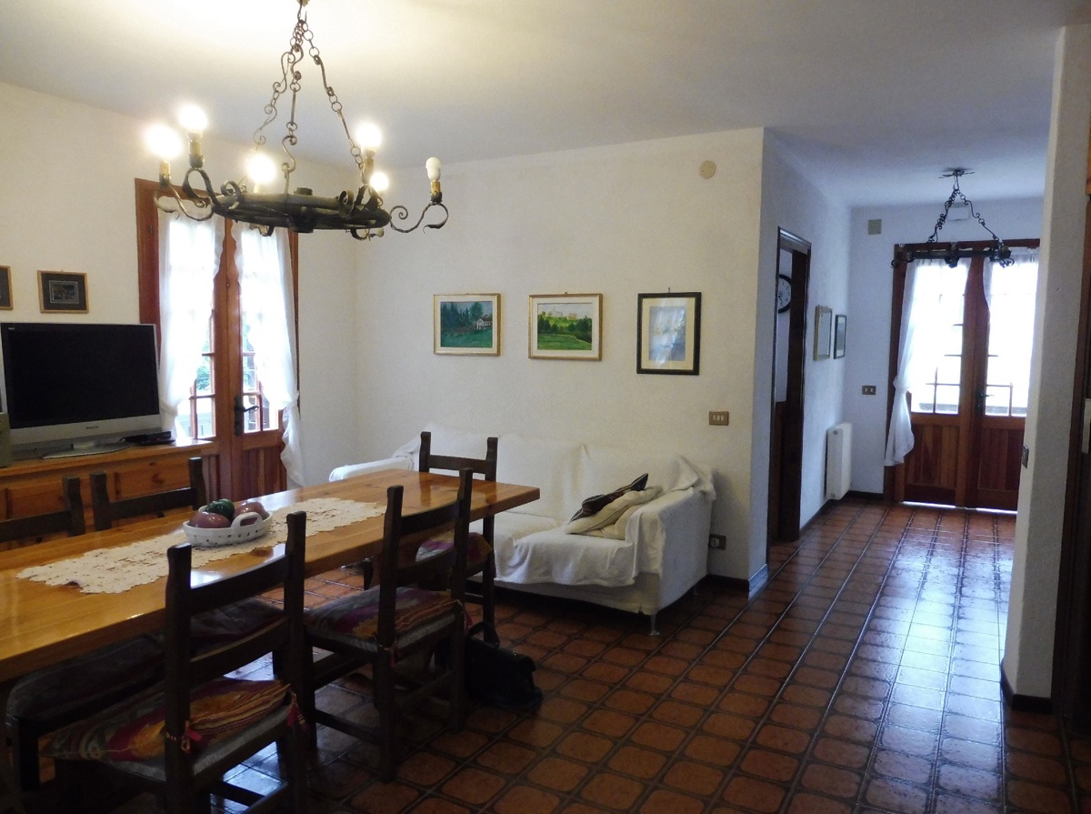 Villa con giardino a Solagna