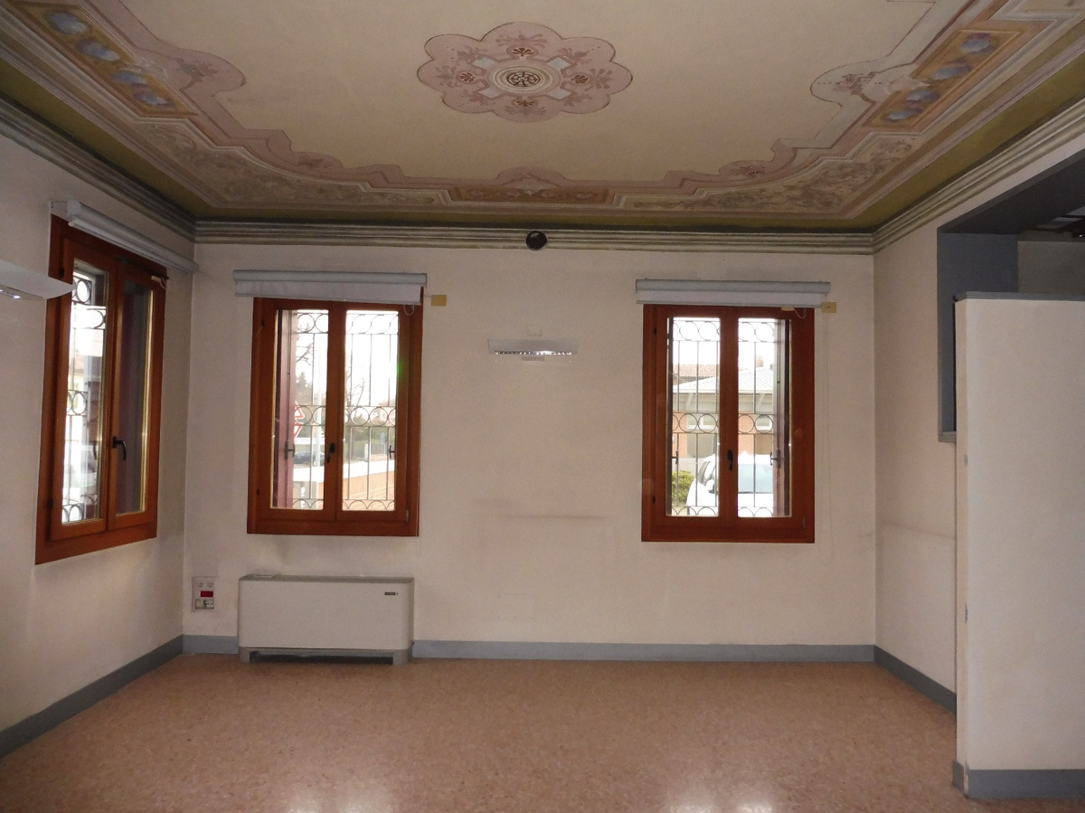 Ufficio in affitto a Rossano Veneto
