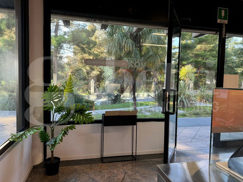Negozio in affitto a Bassano del Grappa
