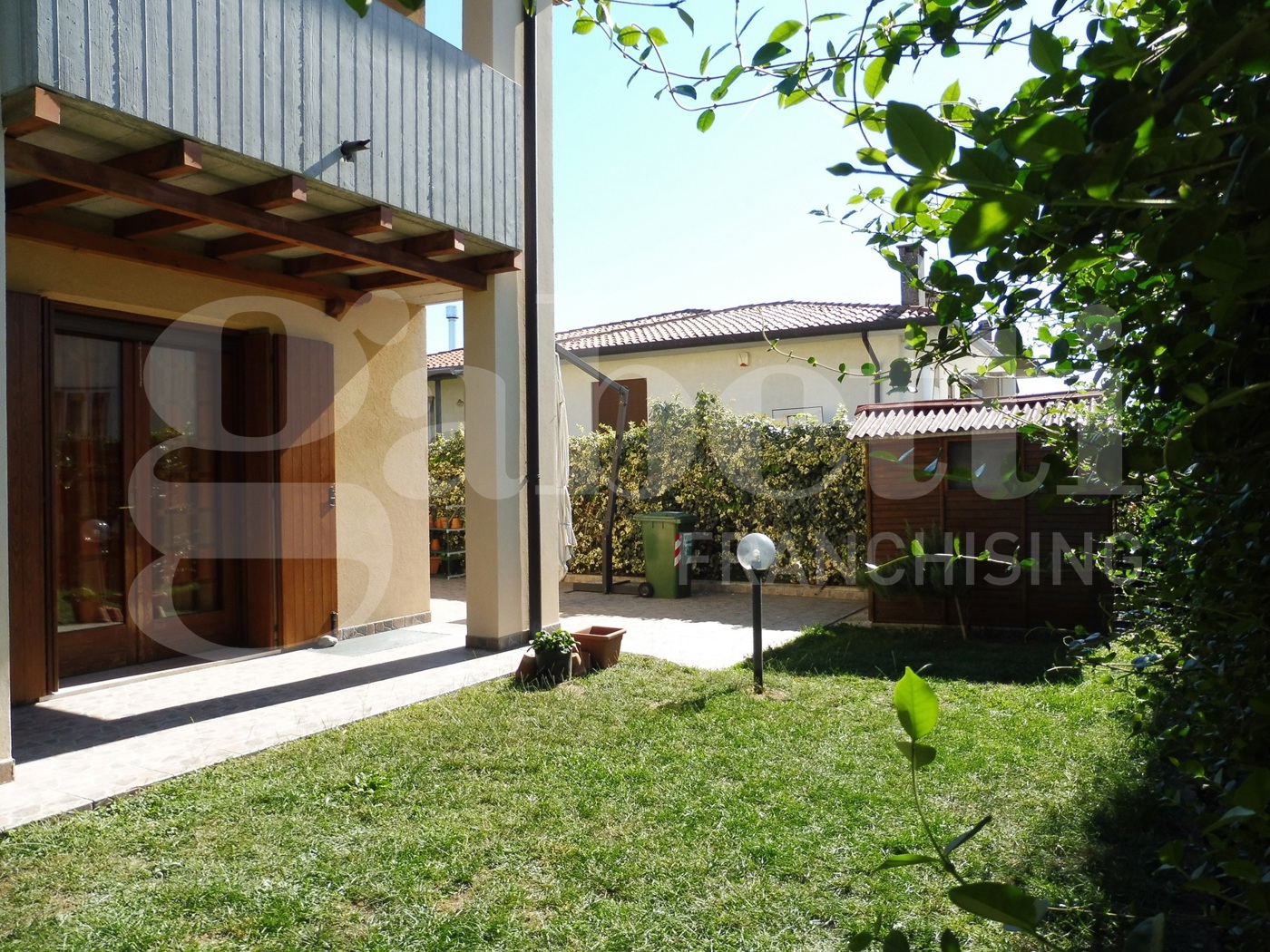 Villa Bifamiliare con giardino a Bassano del Grappa
