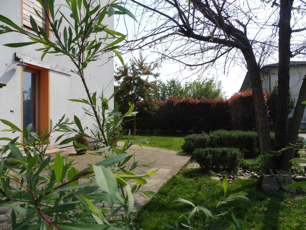 Villa Bifamiliare con giardino a Schiavon