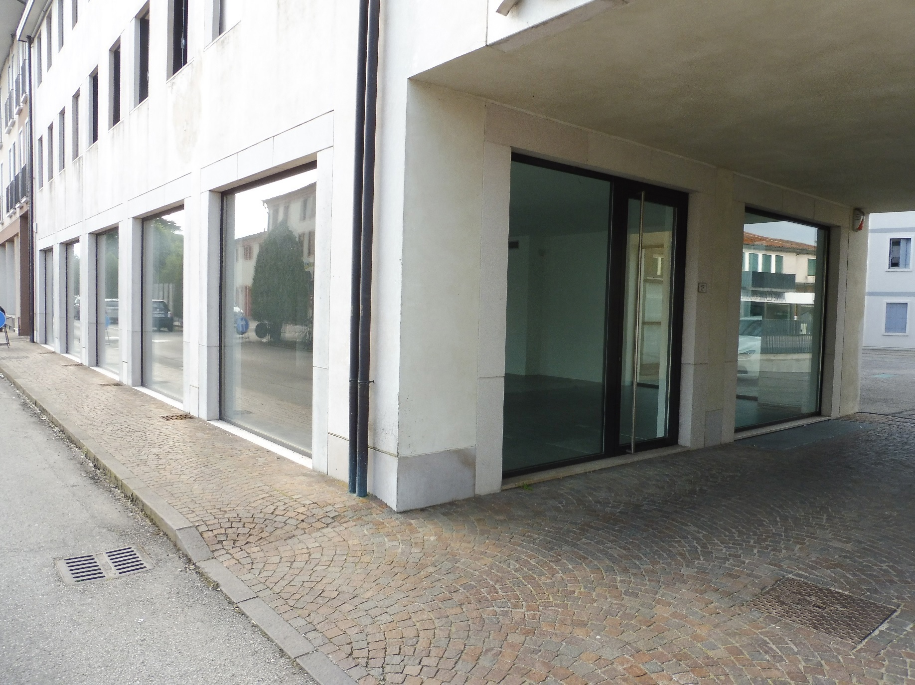 Negozio in affitto a Schiavon