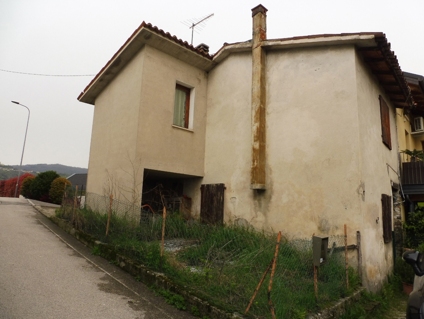 Rustico con giardino a Colceresa