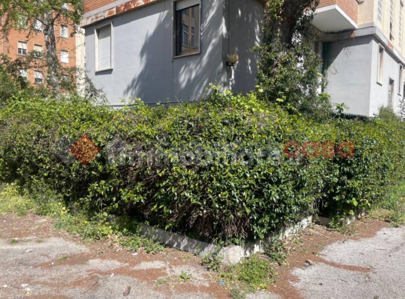 Quadrilocale da ristrutturare a Roma