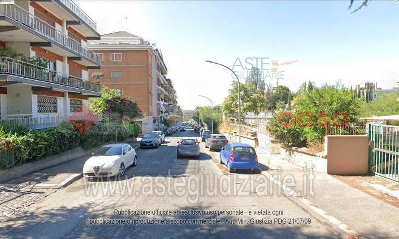 Box/Garage 19mq in vendita a Roma
