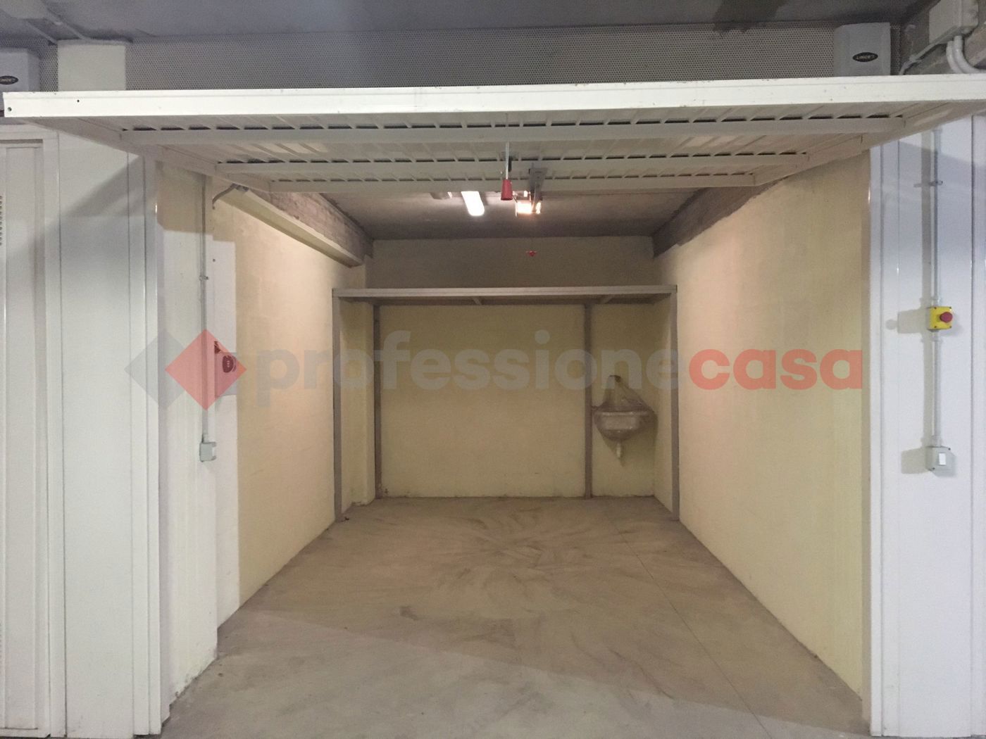 Box/Garage 16mq in affitto a Roma