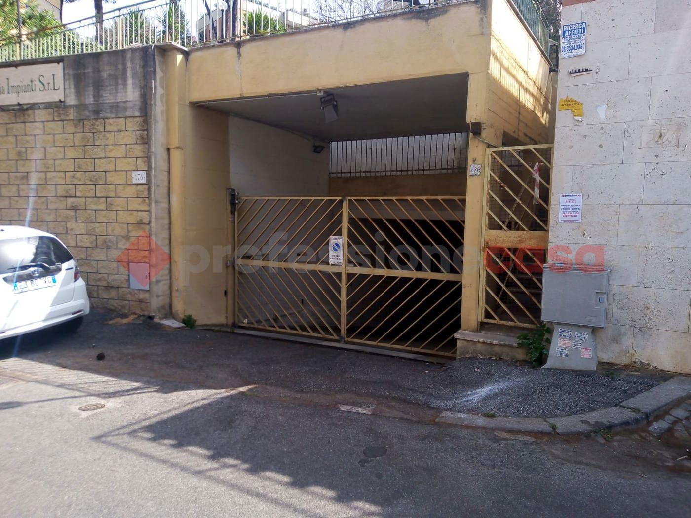 Box/Garage 16mq in affitto a Roma