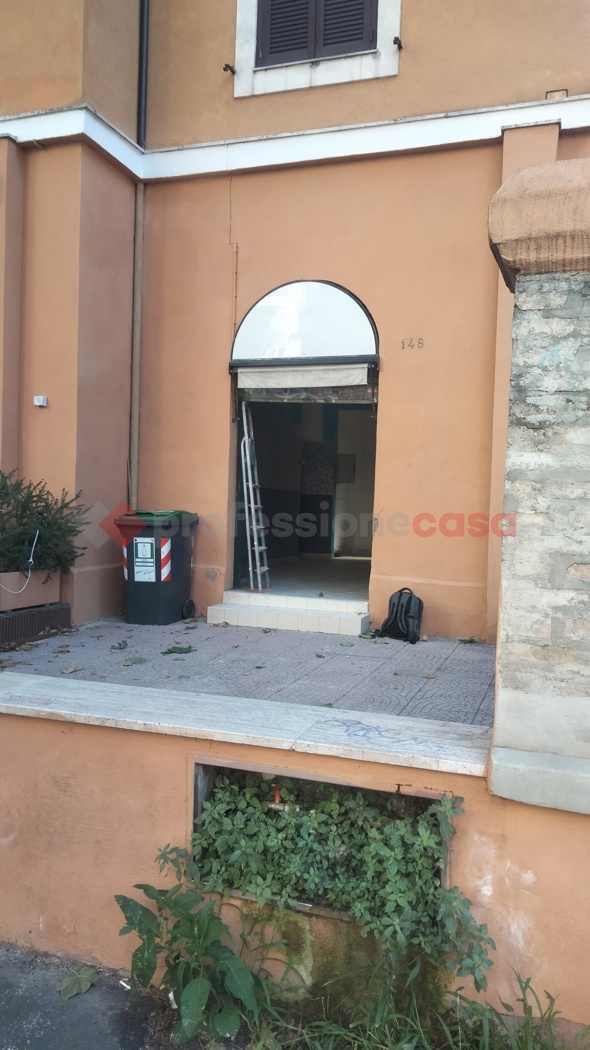 Negozio in affitto a Roma