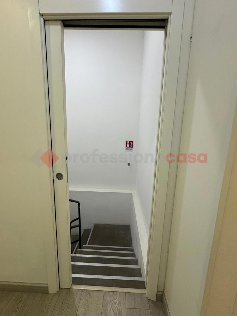 Negozio in affitto a Roma