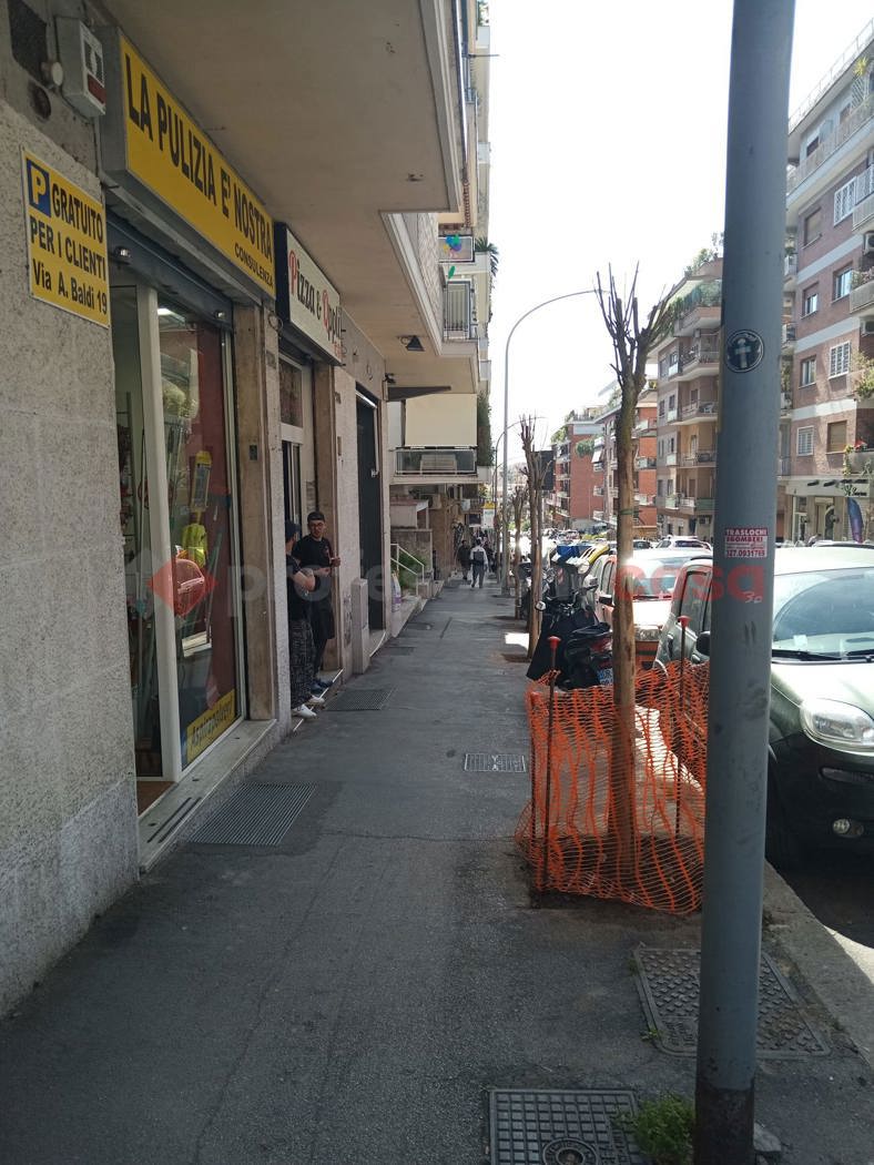 Negozio in affitto a Roma
