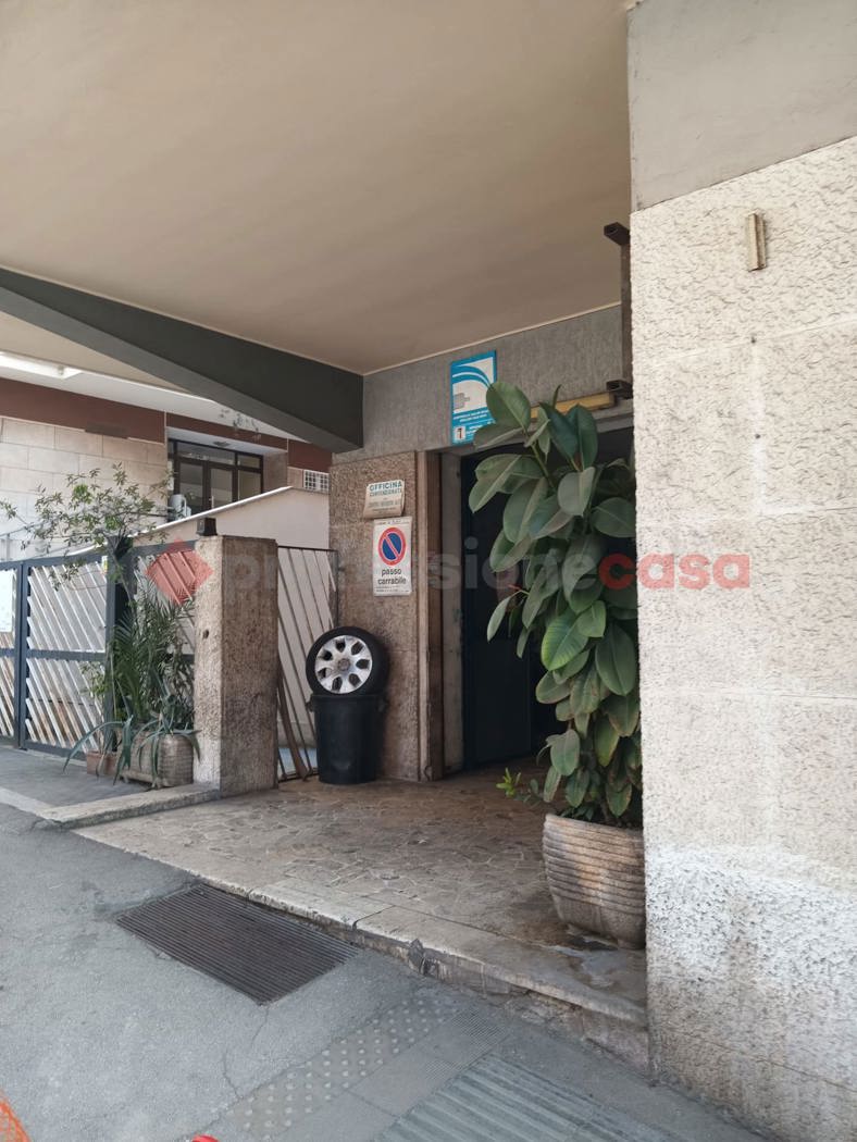 Negozio in affitto a Roma