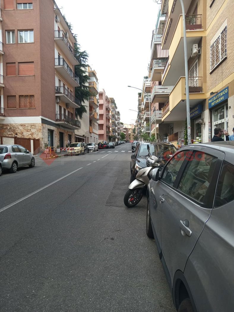 Negozio in affitto a Roma