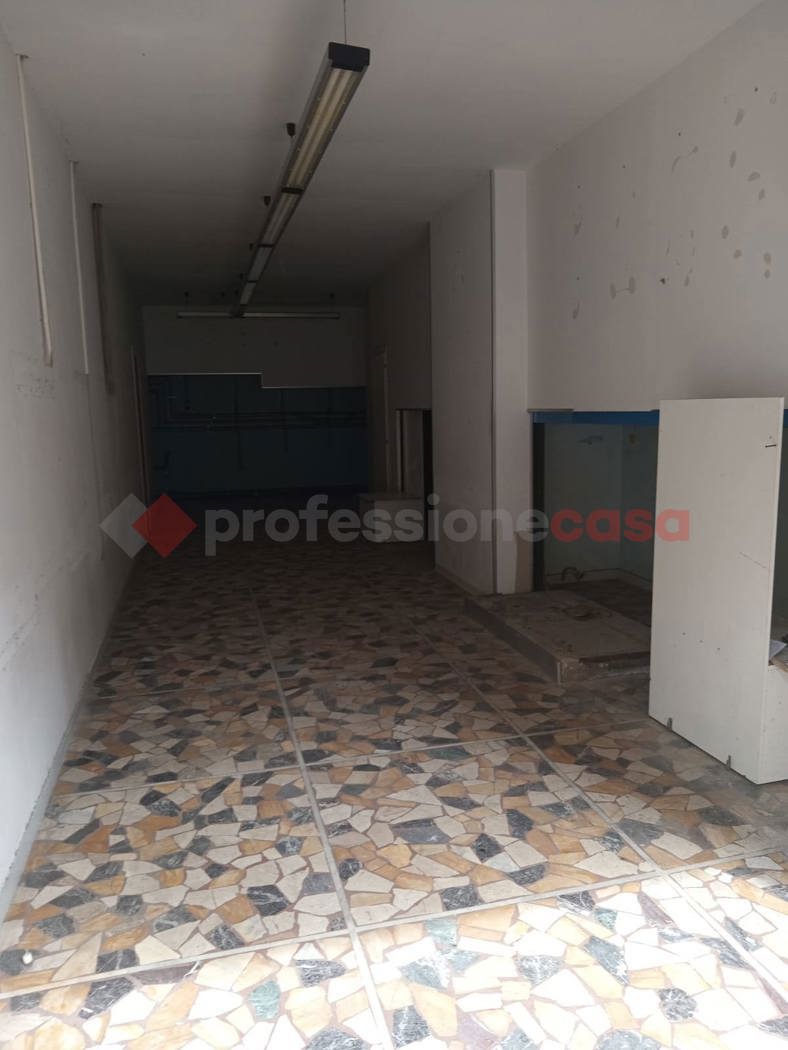 Negozio in affitto a Roma