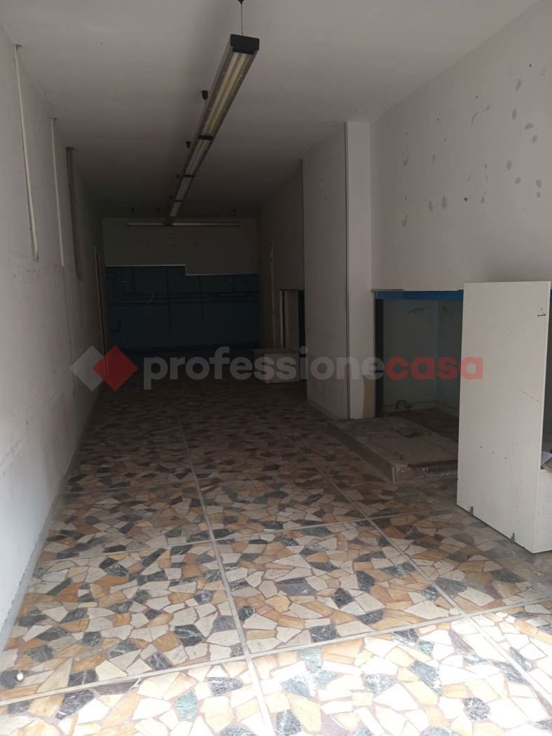 Negozio in affitto a Roma