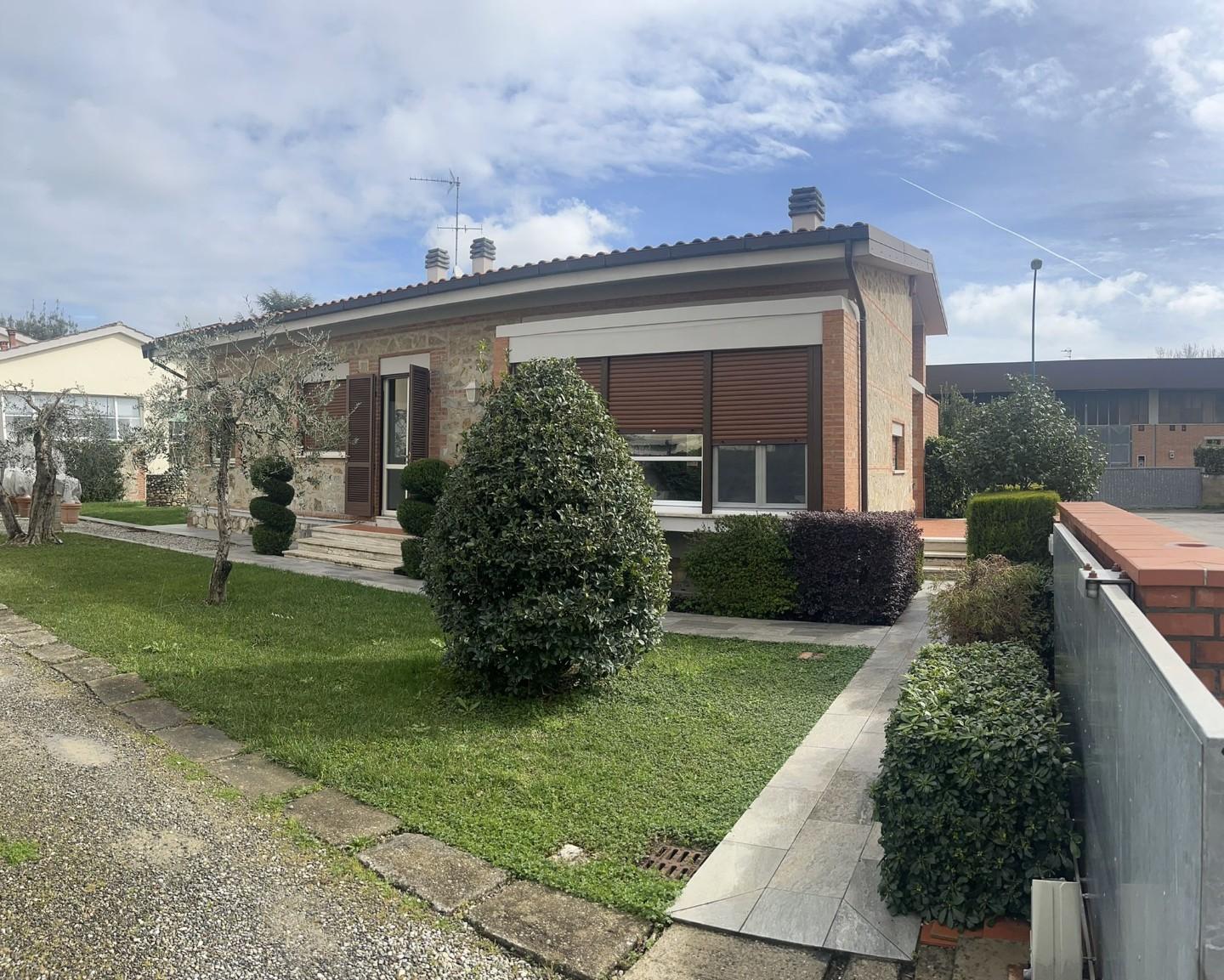 Casa indipendente con giardino a Ponsacco