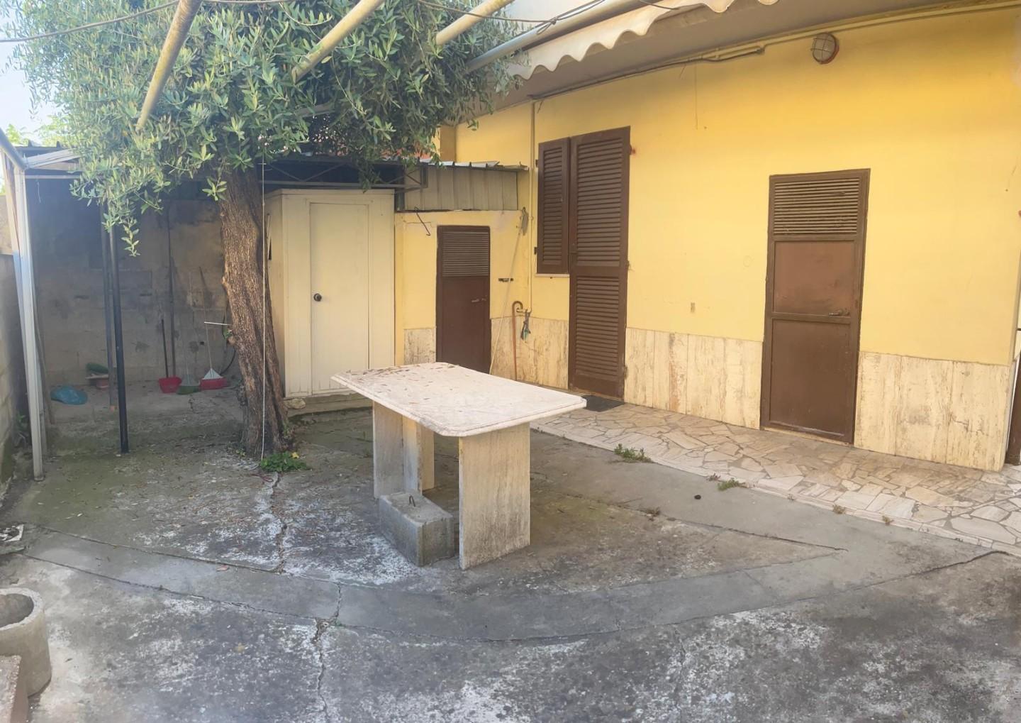 Villa con terrazzo a Ponsacco