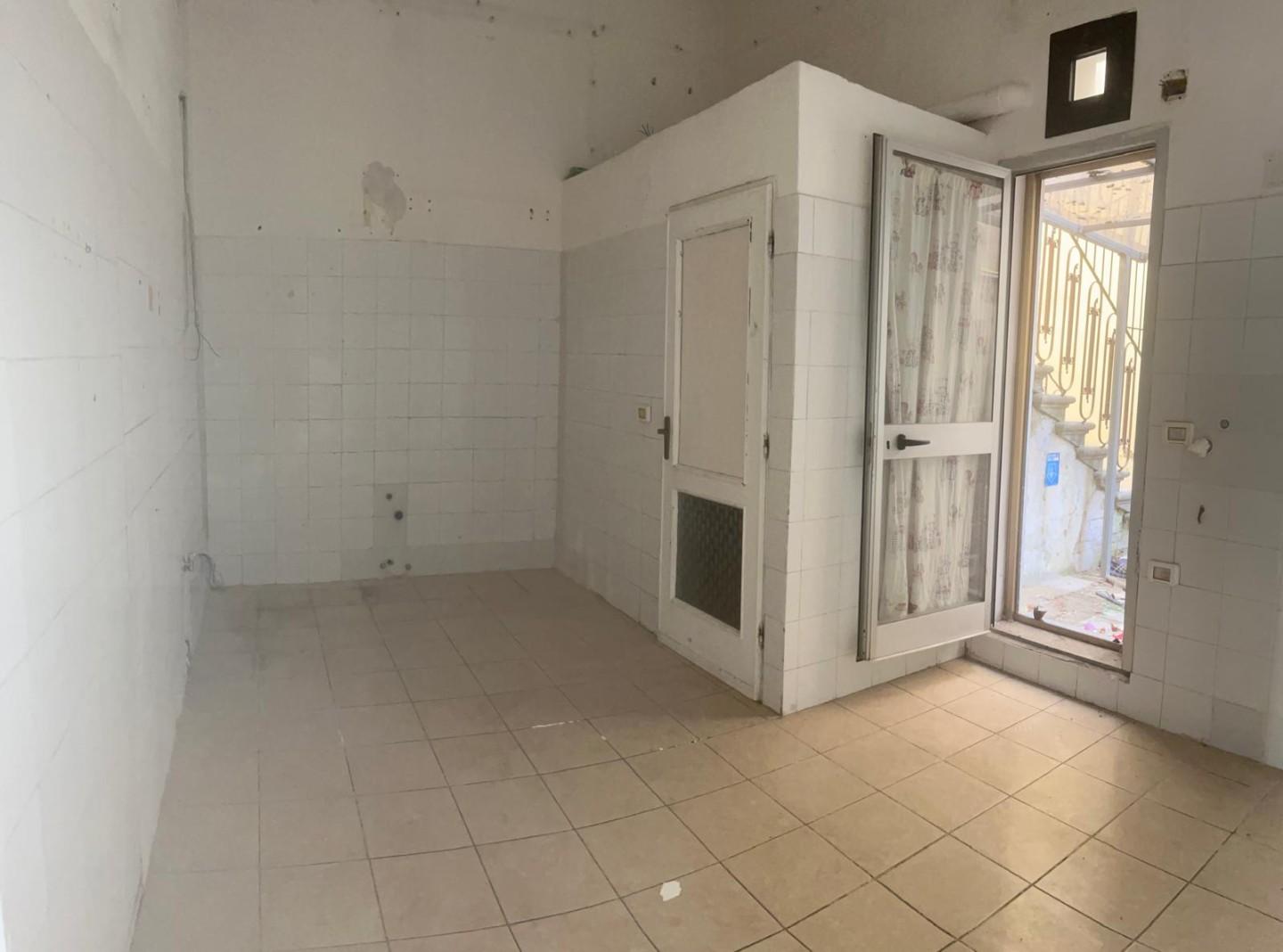 Negozio in vendita a Ponsacco