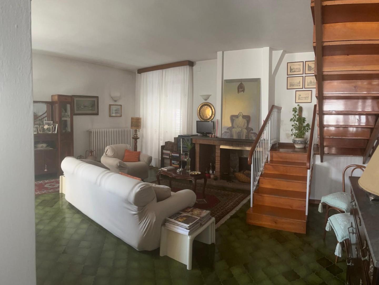 Villa Bifamiliare con giardino a Ponsacco