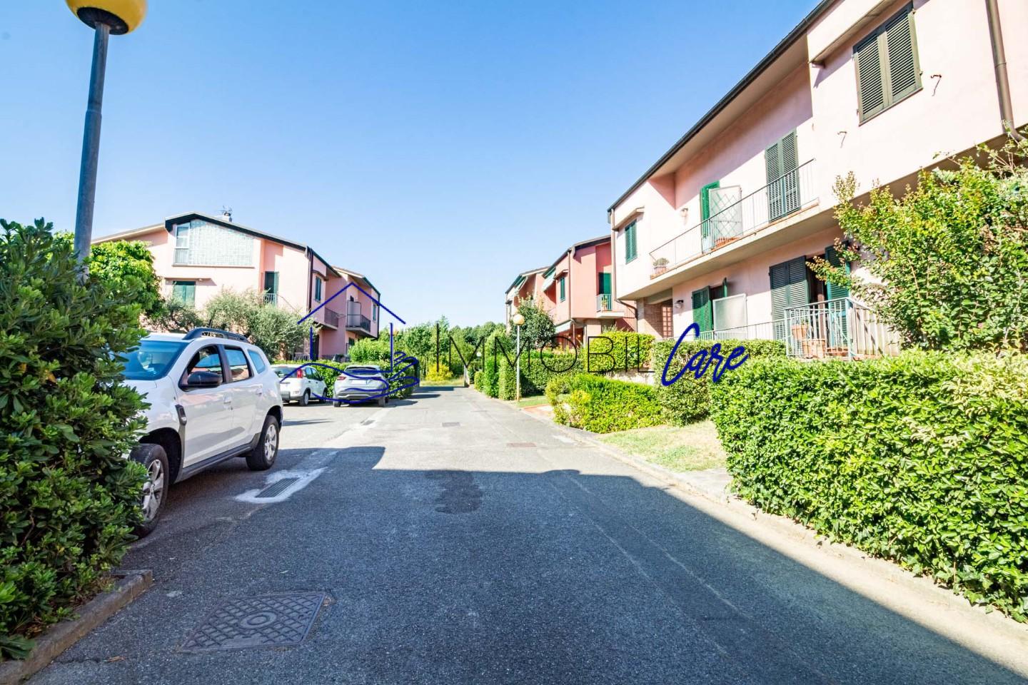 Villa Bifamiliare con giardino a Vicopisano