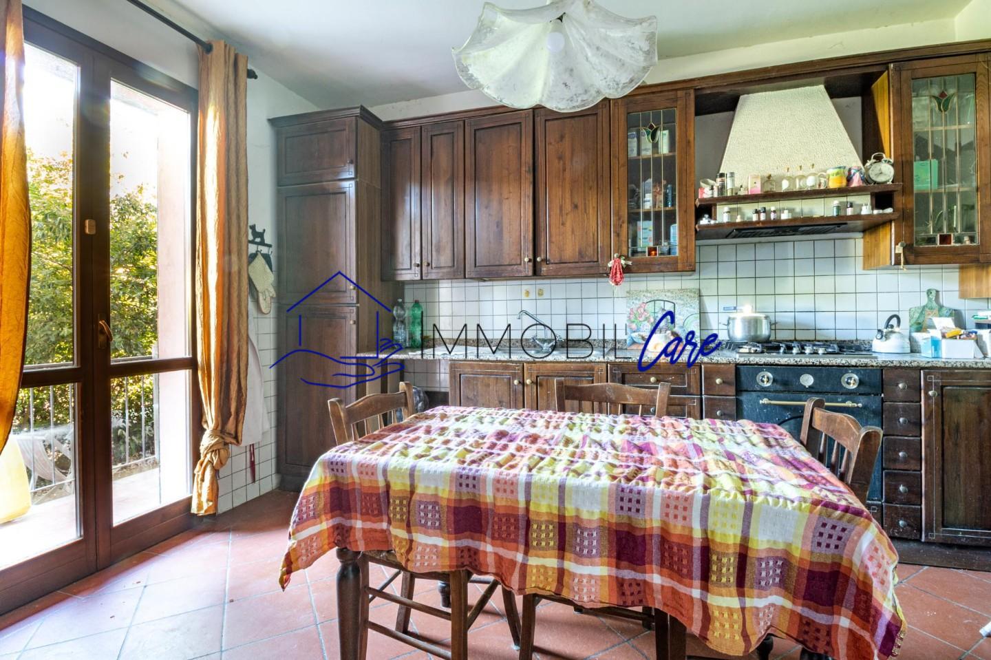 Villa Bifamiliare con giardino a Vicopisano