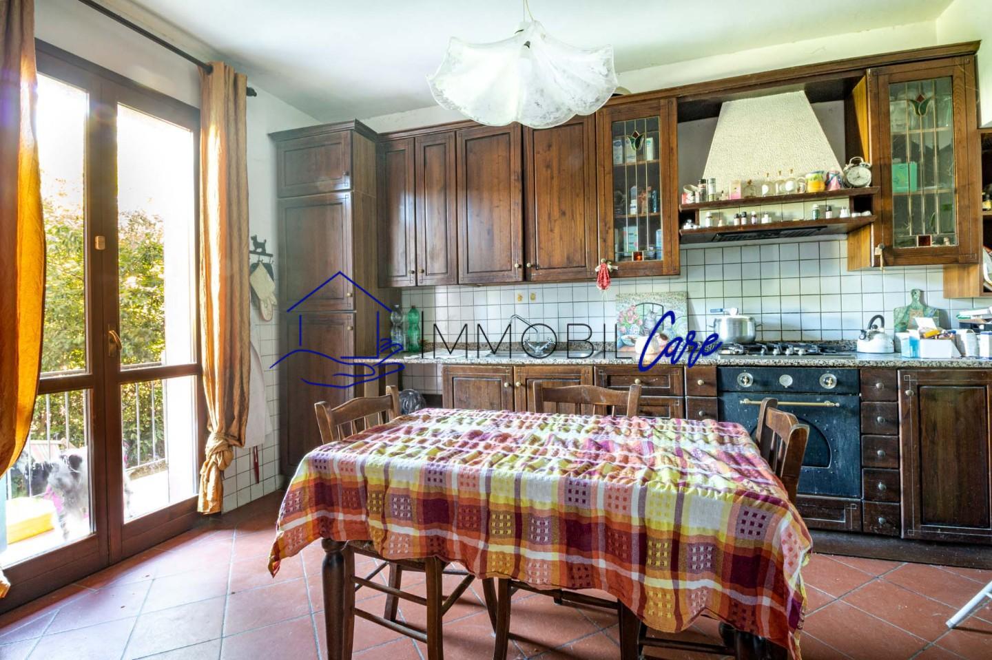 Villa Bifamiliare con giardino a Vicopisano