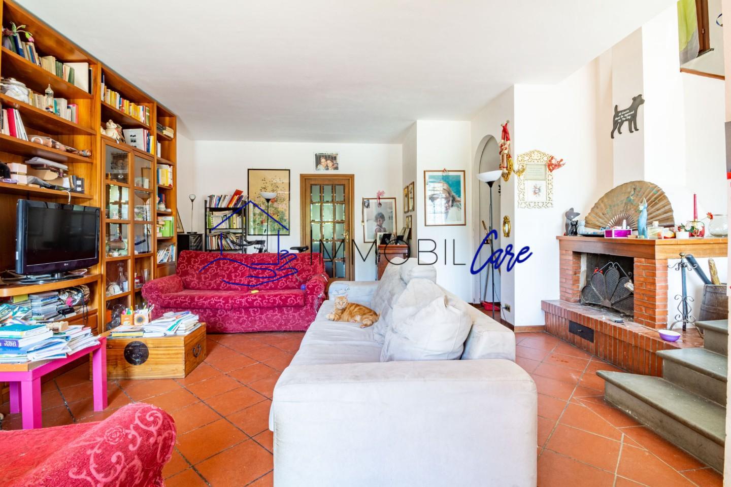 Villa Bifamiliare con giardino a Vicopisano