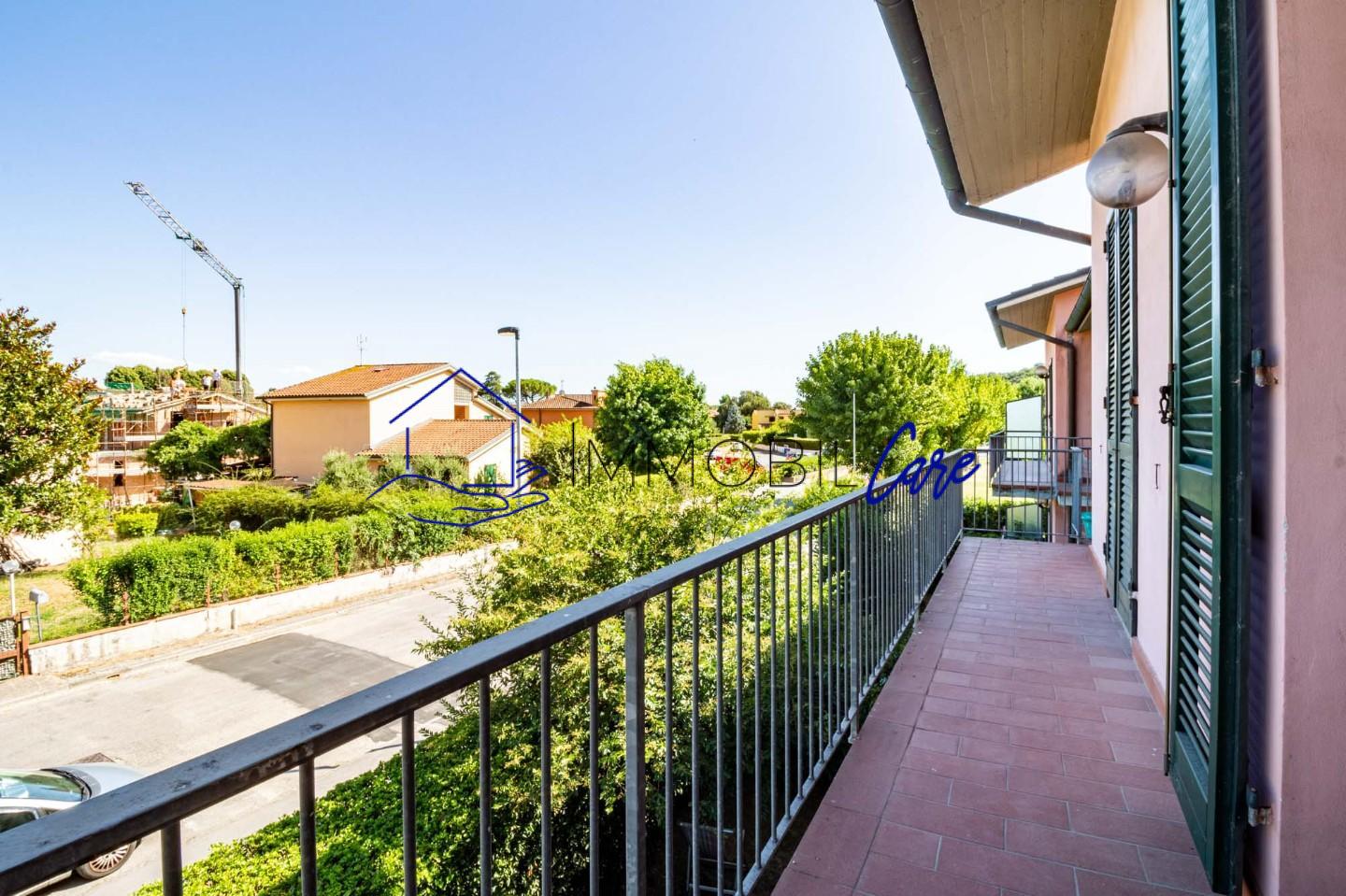 Villa Bifamiliare con giardino a Vicopisano