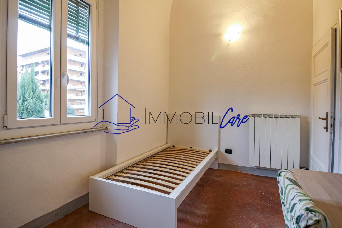 Stanza Singola con giardino, Pisa zona le piagge