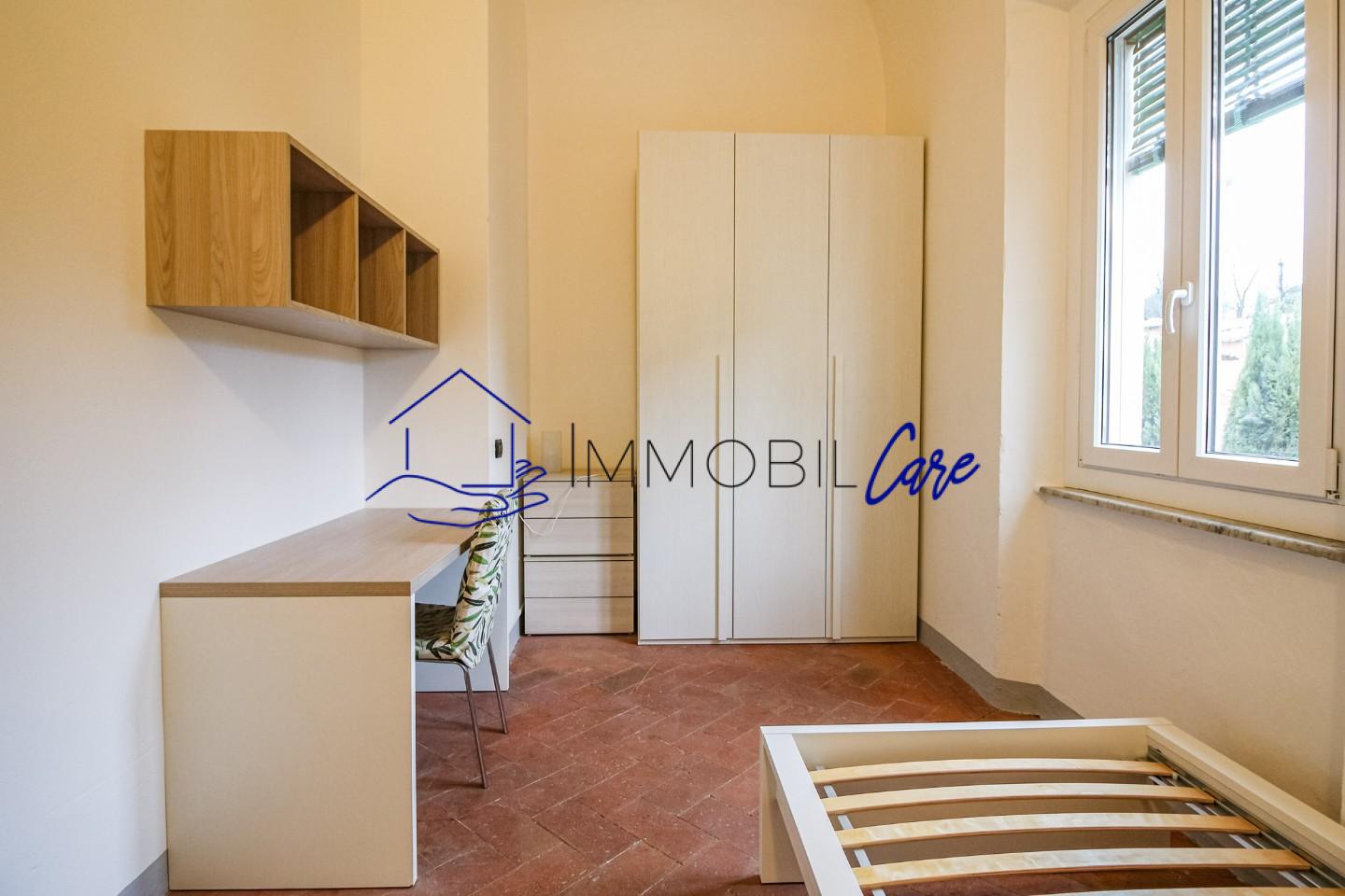 Stanza Singola con giardino, Pisa zona le piagge