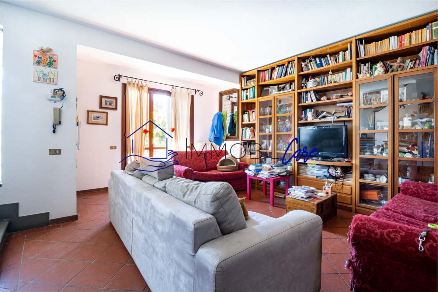 Villa Bifamiliare con giardino a Vicopisano