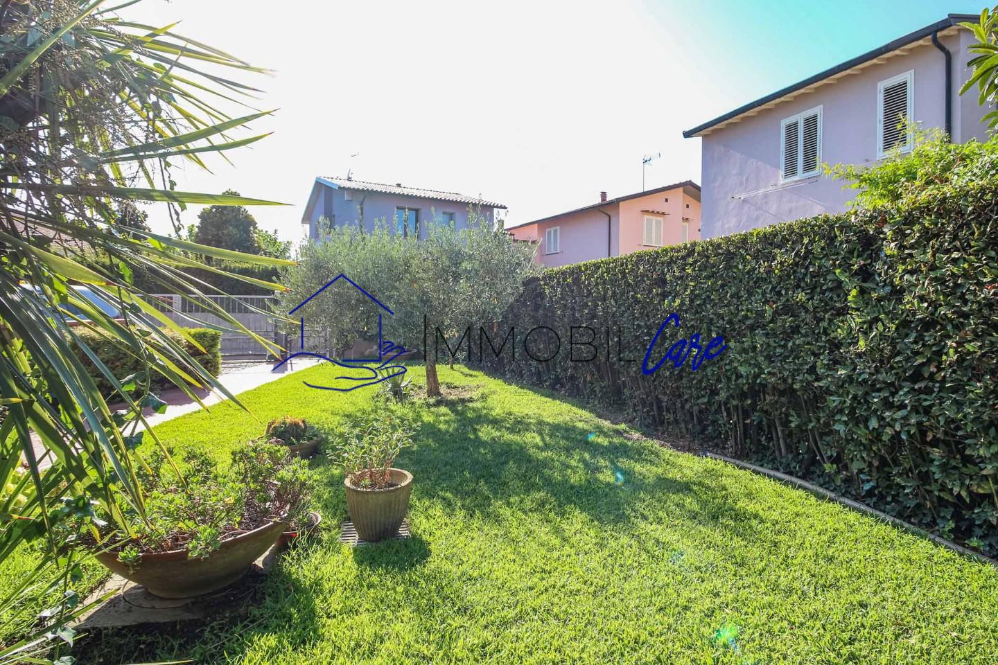 Villa Bifamiliare con giardino, San Giuliano Terme ghezzano